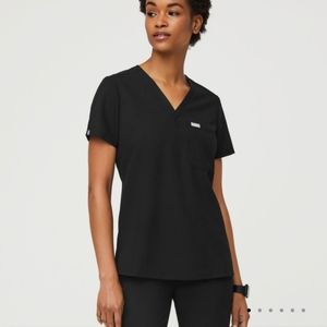 Catarina One Pocket Scrub top